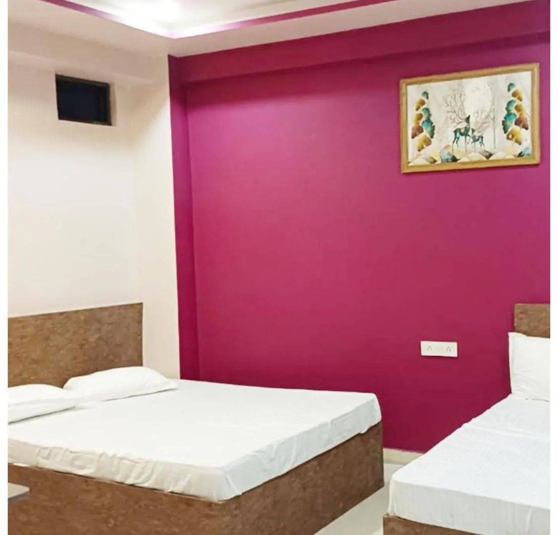 Homestay Hotel Kashi Inn Rajghat Near Kashi Vishwanath Temple & Ganga Ghat--Fully Air Conditioning Room-Freewi-Fi-Parking-Lift -Room Service- Best Hotel In Varanasi India