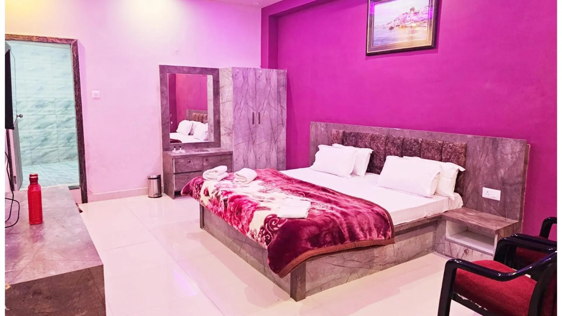 Hotel Kashi Inn Rajghat Near Kashi Vishwanath Temple & Ganga Ghat--Fully Air Conditioning Room-Freewi-Fi-Parking-Lift -Room Service- Best Hotel In Varanasi India
