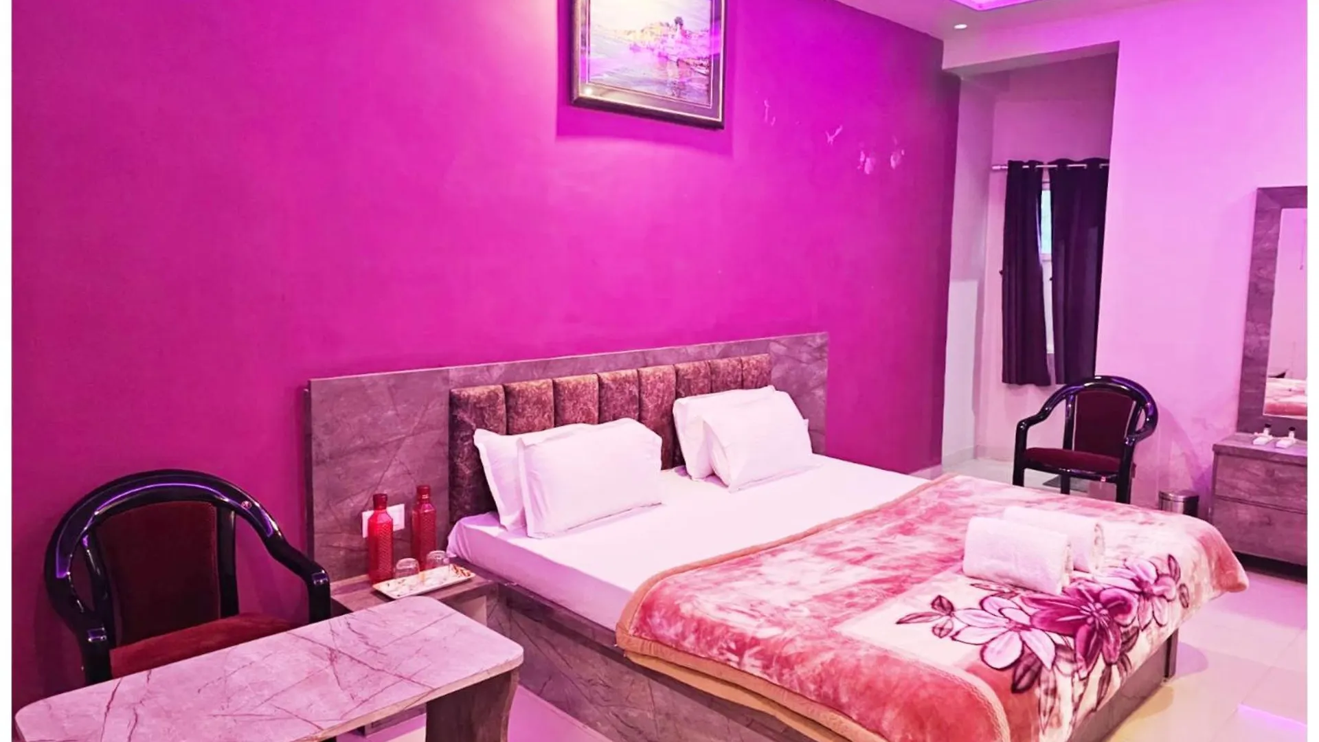 Hotel Kashi Inn Rajghat Near Kashi Vishwanath Temple & Ganga Ghat--Fully Air Conditioning Room-Freewi-Fi-Parking-Lift -Room Service- Best Hotel In Varanasi 0*,