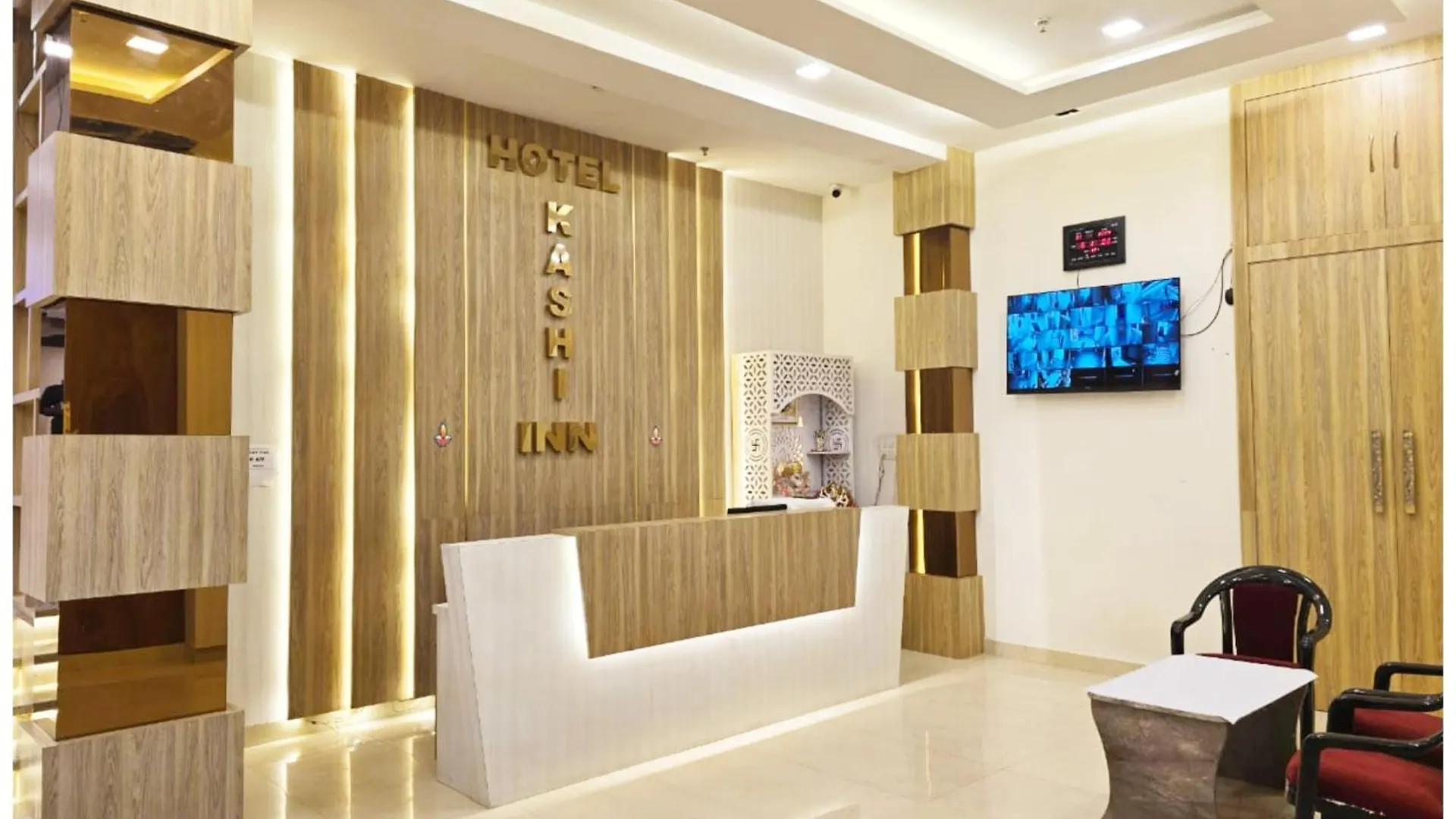 Homestay Hotel Kashi Inn Rajghat Near Kashi Vishwanath Temple & Ganga Ghat--Fully Air Conditioning Room-Freewi-Fi-Parking-Lift -Room Service- Best Hotel In Varanasi